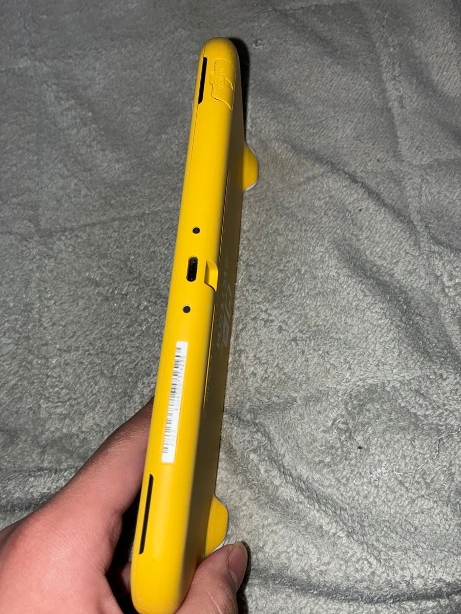 ニンテンドーSwitch Lite イエロー 『初期化 動作確認済み 』『超美品