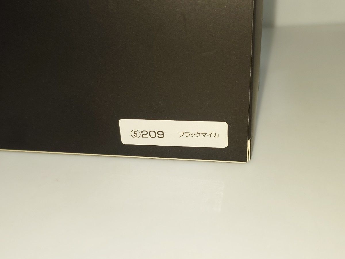 トヨタ カローラクロス 後期 209 ブラックマイカ 1/30 カラーサンプル