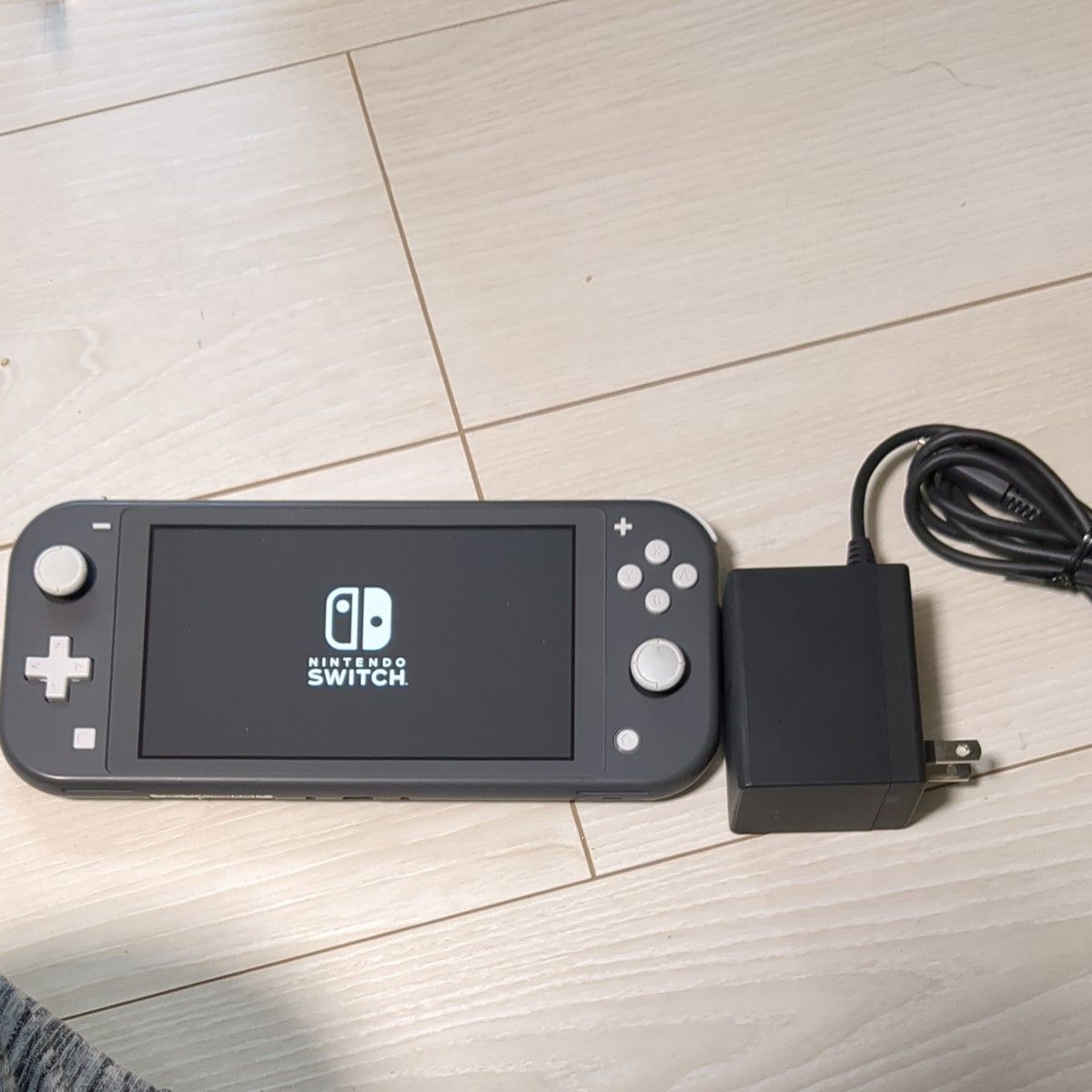 Switch Light グレー 充電器＆箱あり Amazon.co.jp: Nintendo Switch