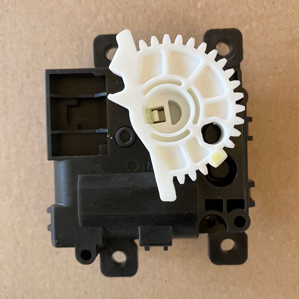 ランクル300 取り外し品 エアコン エアミックスダンパー サーボ