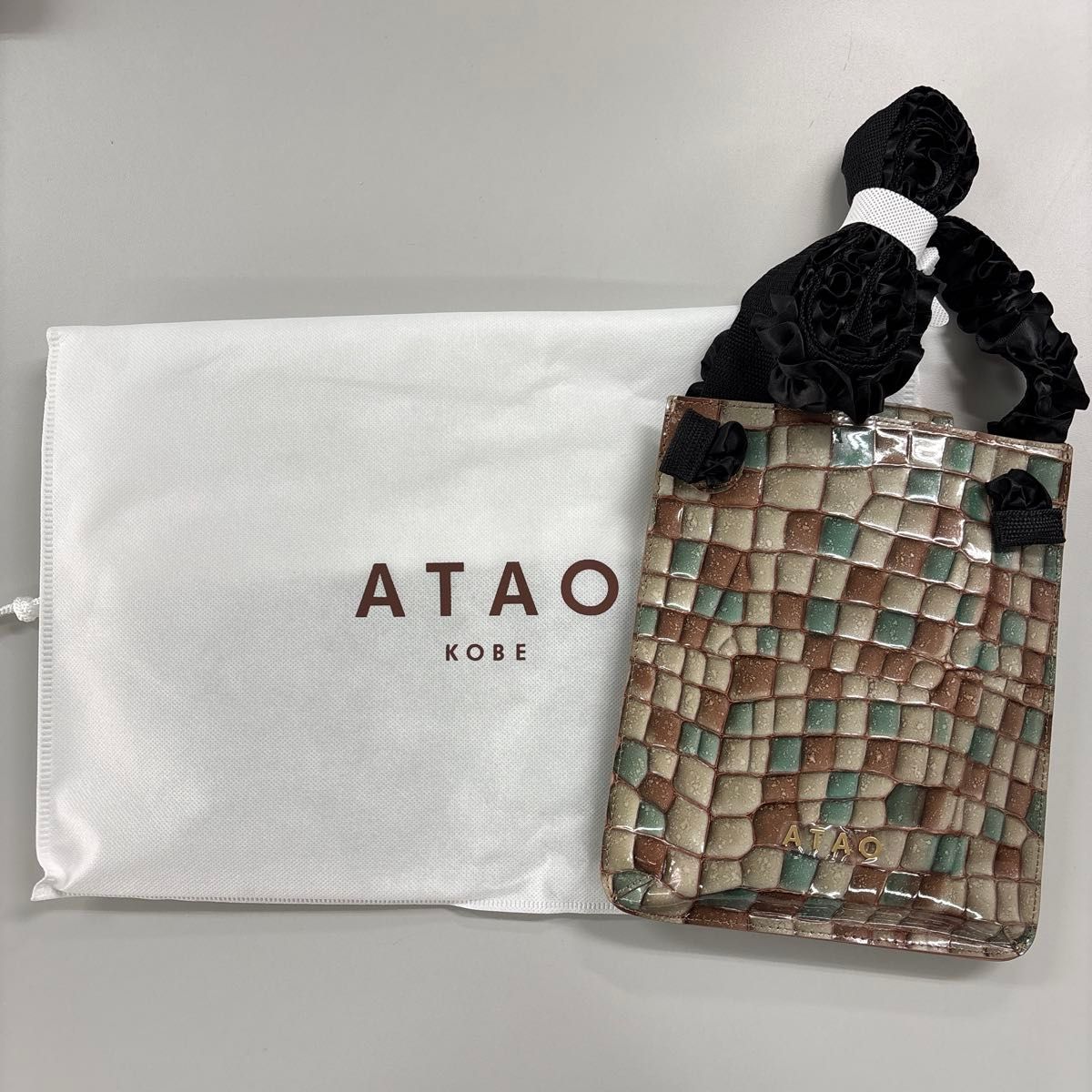 ATAO アタオ ペタンコポシェット ショルダーバッグ マルチカラー