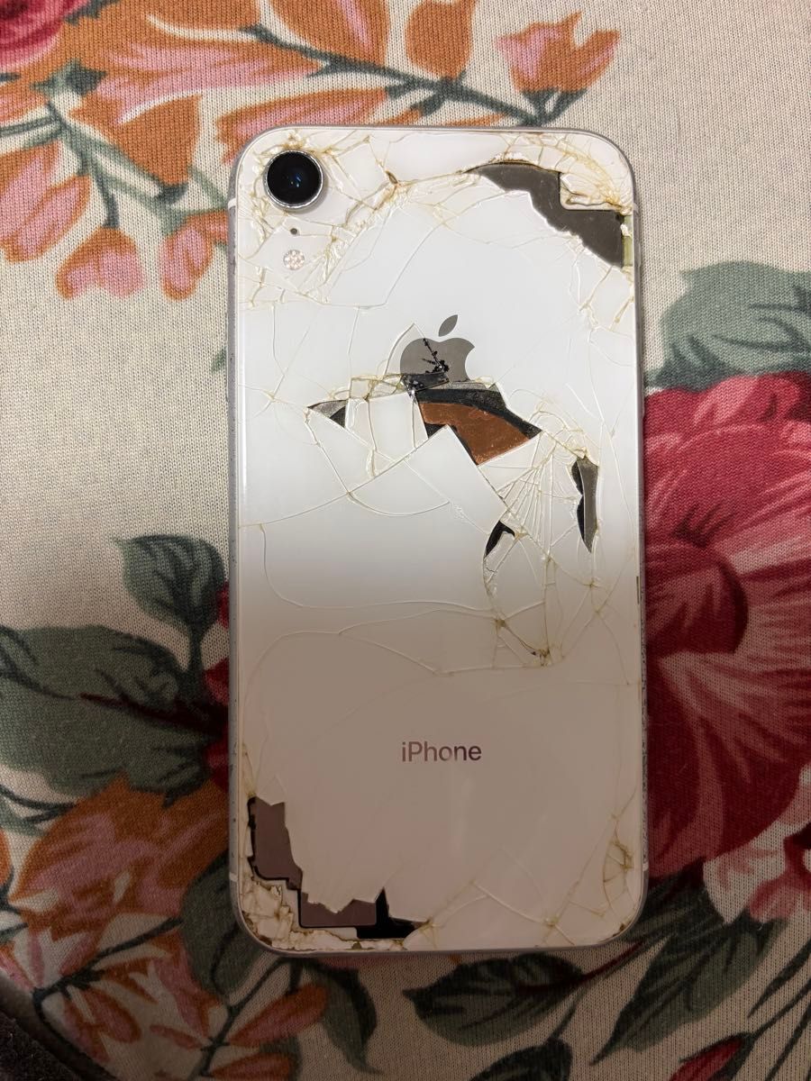 iPhoneXR64GBジャンク品 背面ガラス割れ ホワイト｜Yahoo!フリマ（旧