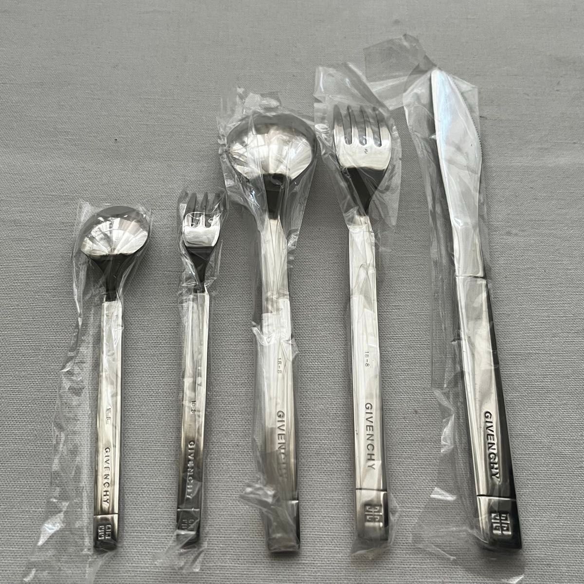 GIVENCHY ジバンシィ ディナーカトラリーセット25ピース シルバー