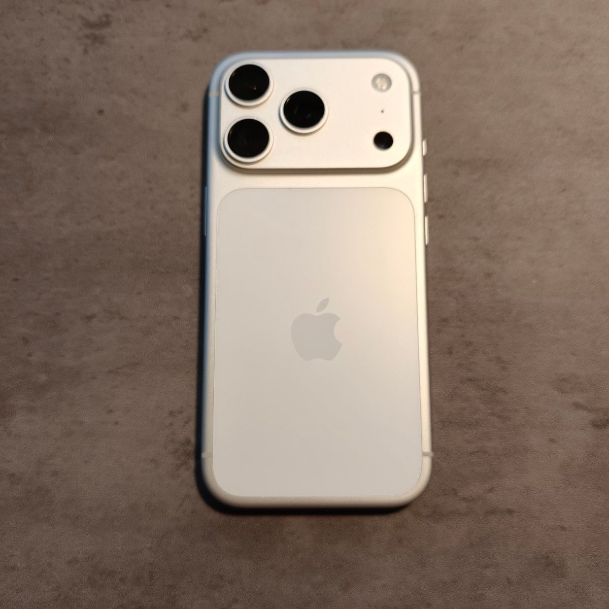 即購入可能】iPhone 17 Pro 256GB シルバー silver｜Yahoo!フリマ（旧