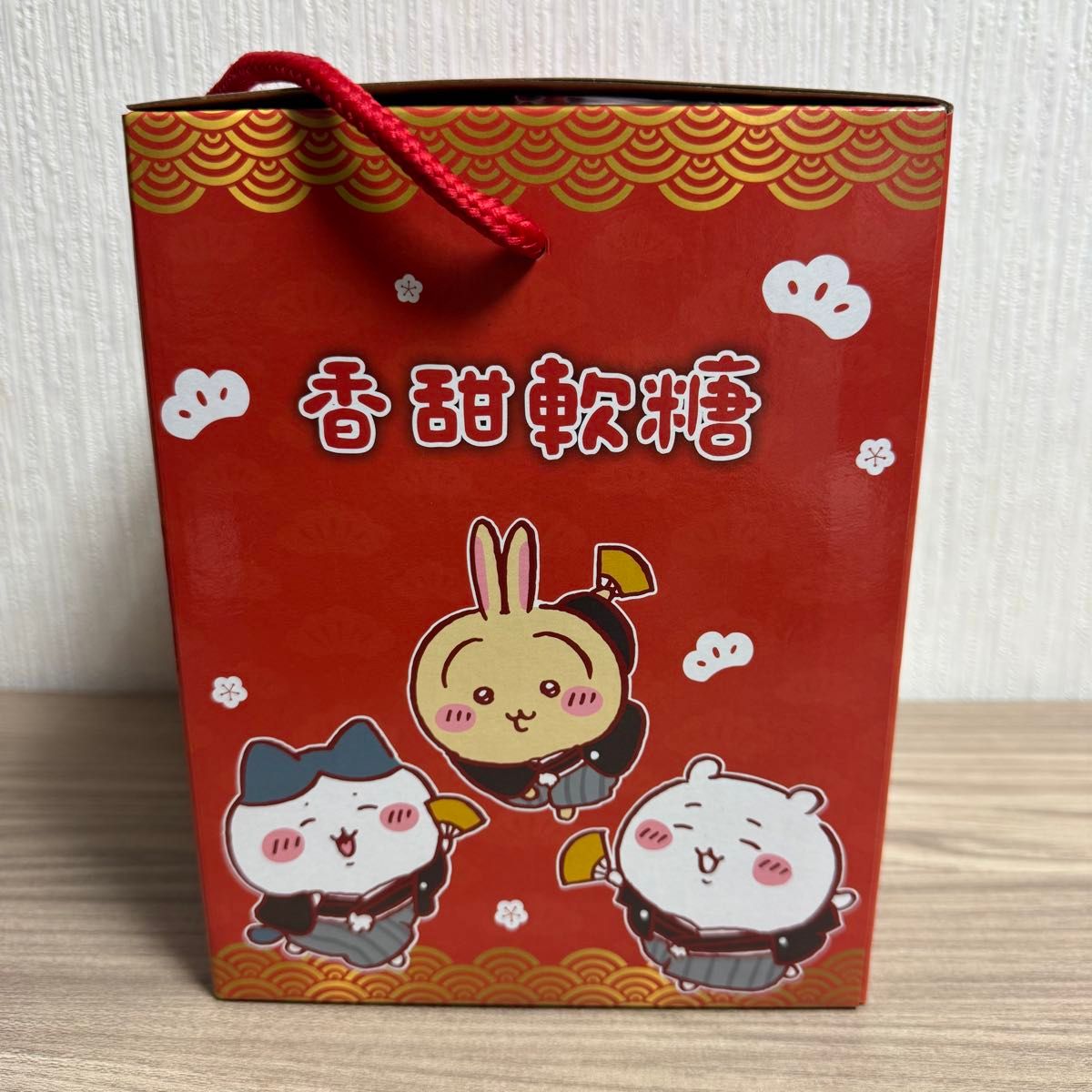 ちいかわ ダルマ型 貯金箱 ハチワレ 台湾 セブンイレブン コンビニ