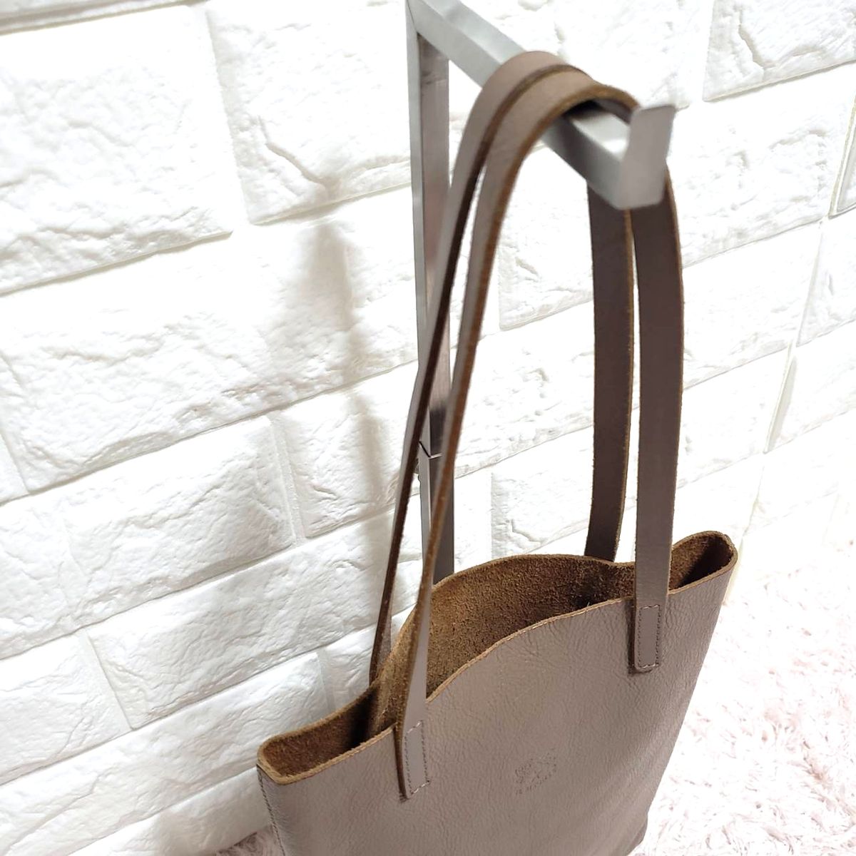 IL BISONTE イルビゾンテ ミニスリム ハンドバッグ グレージュ バッグ