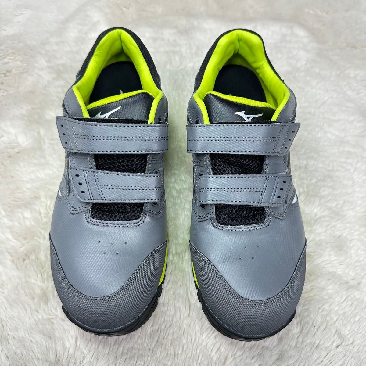 美品新品未使用タグ付き MIZUNO ミズノ 安全靴 26 5cm 軽量 グレー×黄