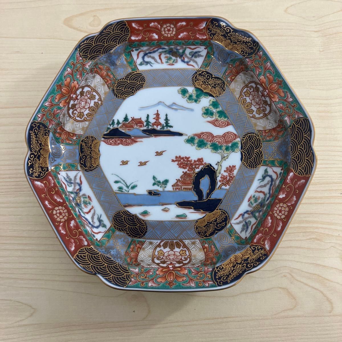 古伊万里 色絵 金彩 風景紋 八角鉢 盛鉢 時代物 古伊万里 色絵 金彩