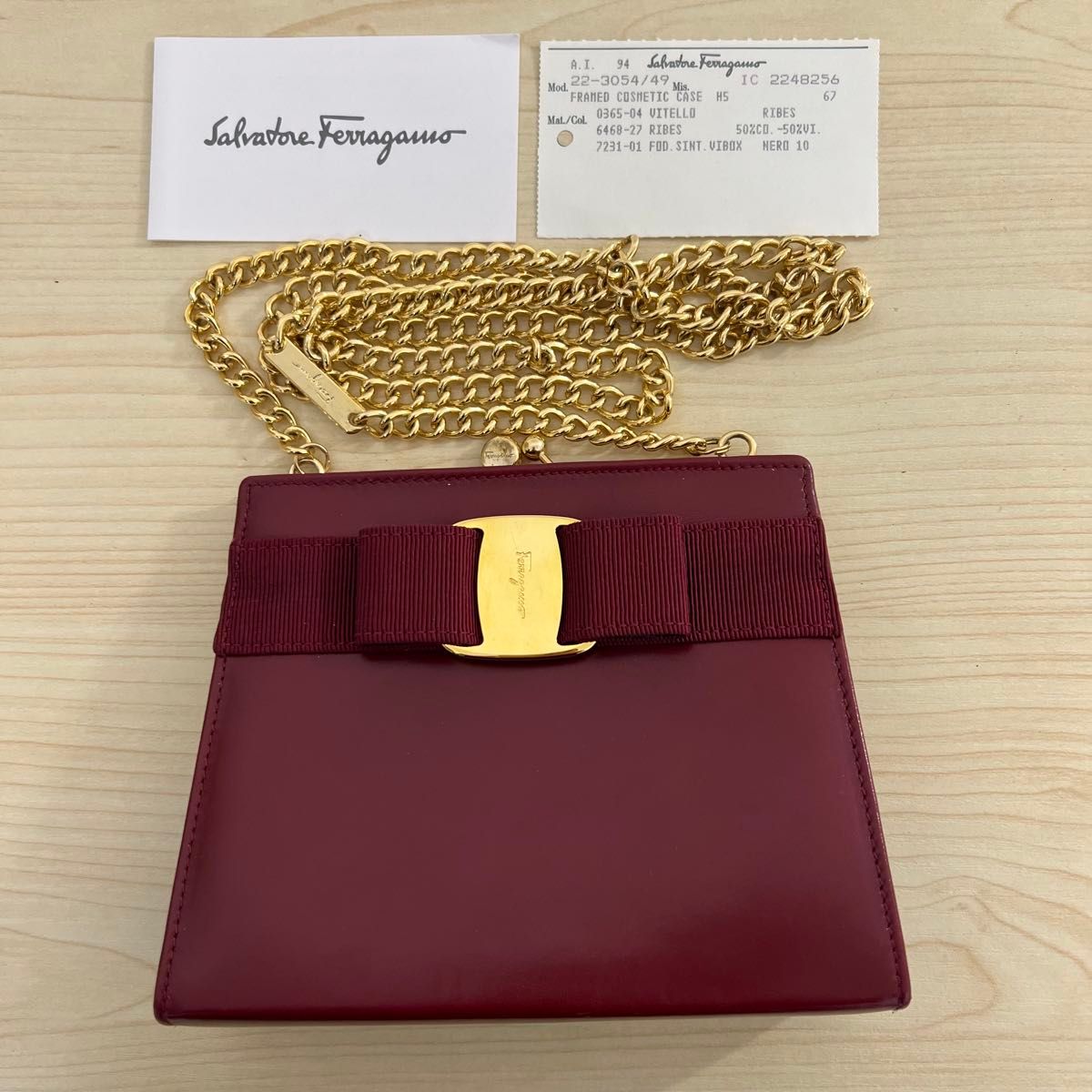 Salvatore Ferragamo ヴァラリボン チェーンショルダーバッグ 赤