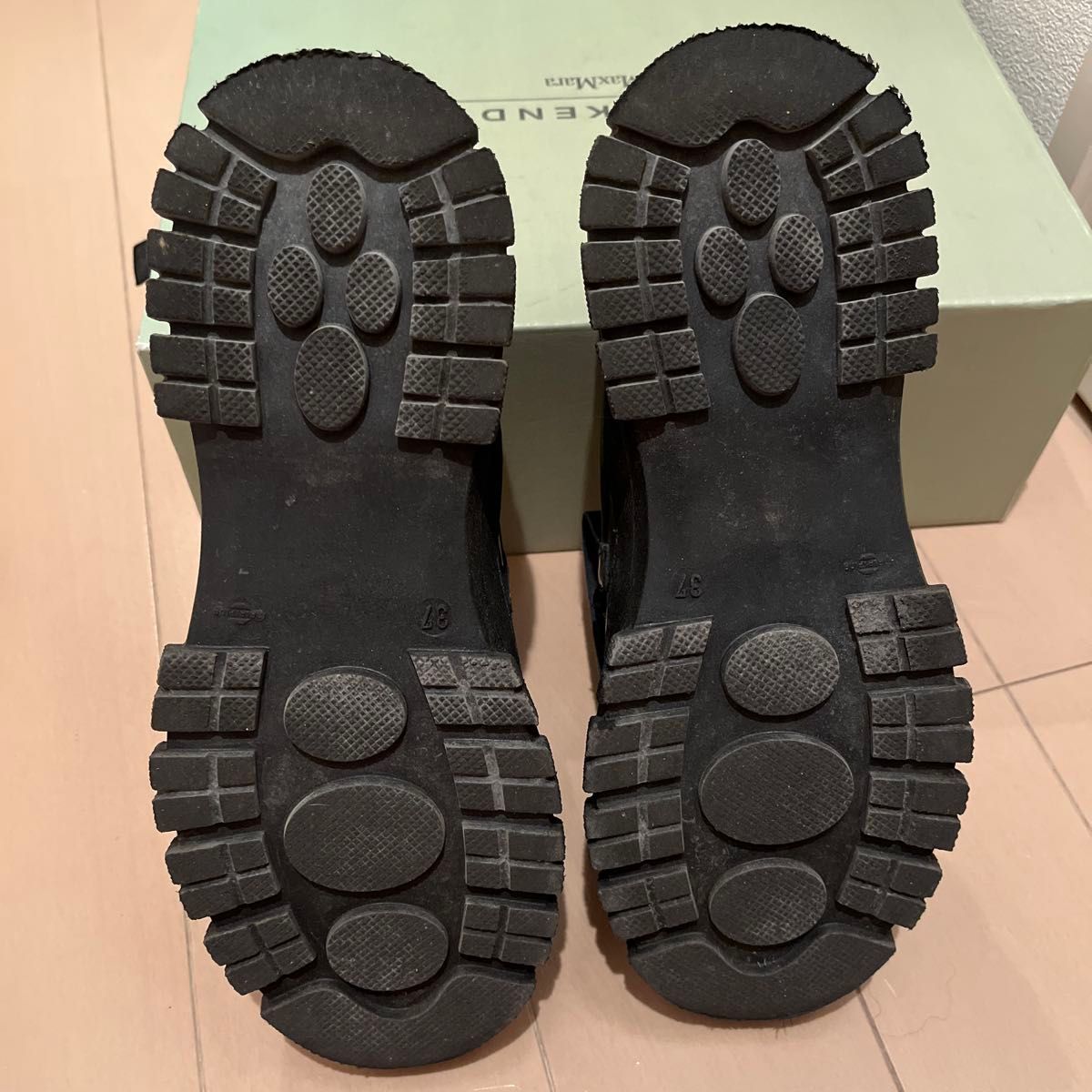 マックスマーラ ウィークエンド 黒 厚底タッセルローファー 37｜Yahoo