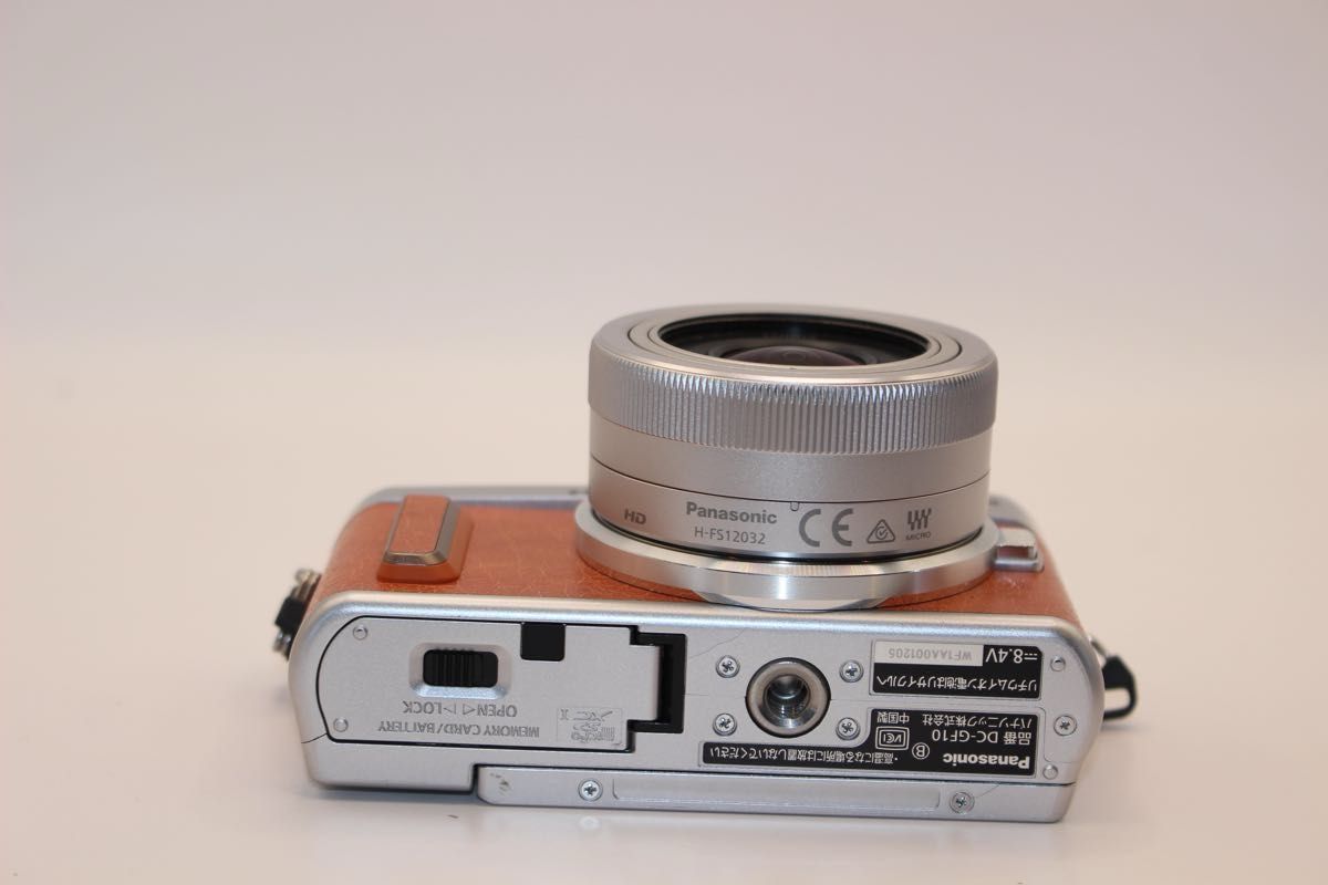 お買い得 新品級ショット数33回 LUMIX DC-GF10 レンズキット