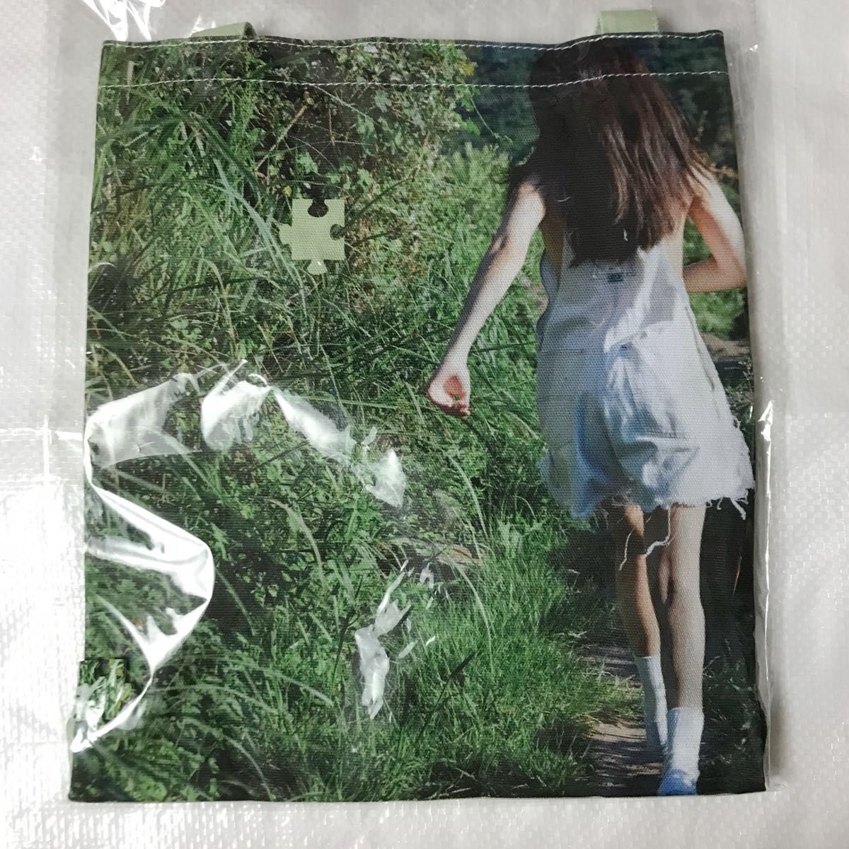 JENNIE 写真展 トートバッグ グリーン ジェニ BLACKPINK｜Yahoo!フリマ