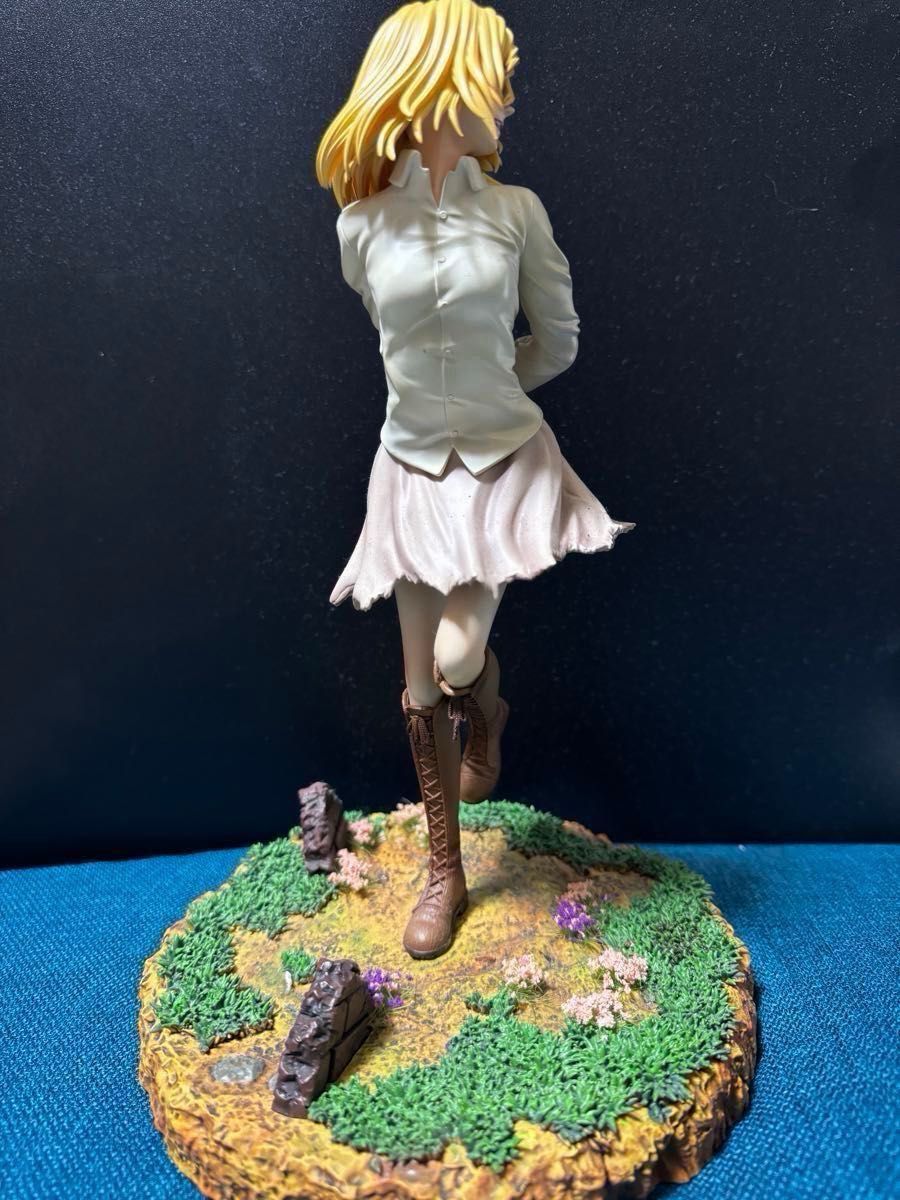 進撃の巨人 クリスタ レンズ ガレージキット 完成品 フリーダム