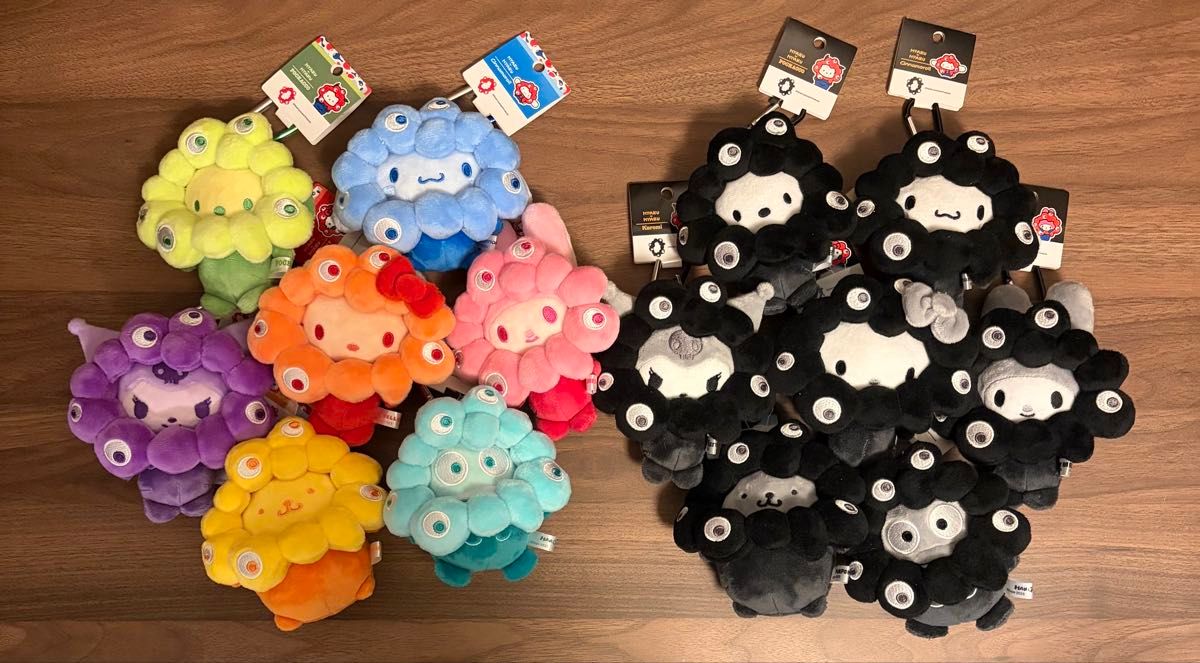 サンリオ ミャクミャク カラビナ BC なりきりぬいぐるみ 推しカラー 黒