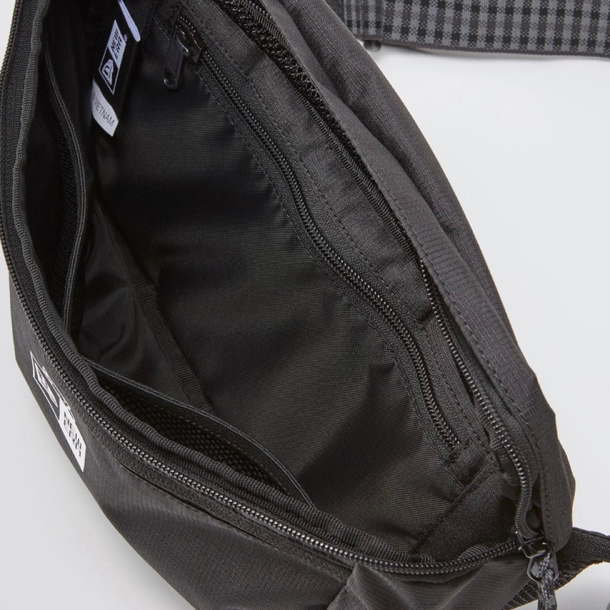 NEW ERA × familiar ニューエラ ファミリア ボディバッグ ウェスト