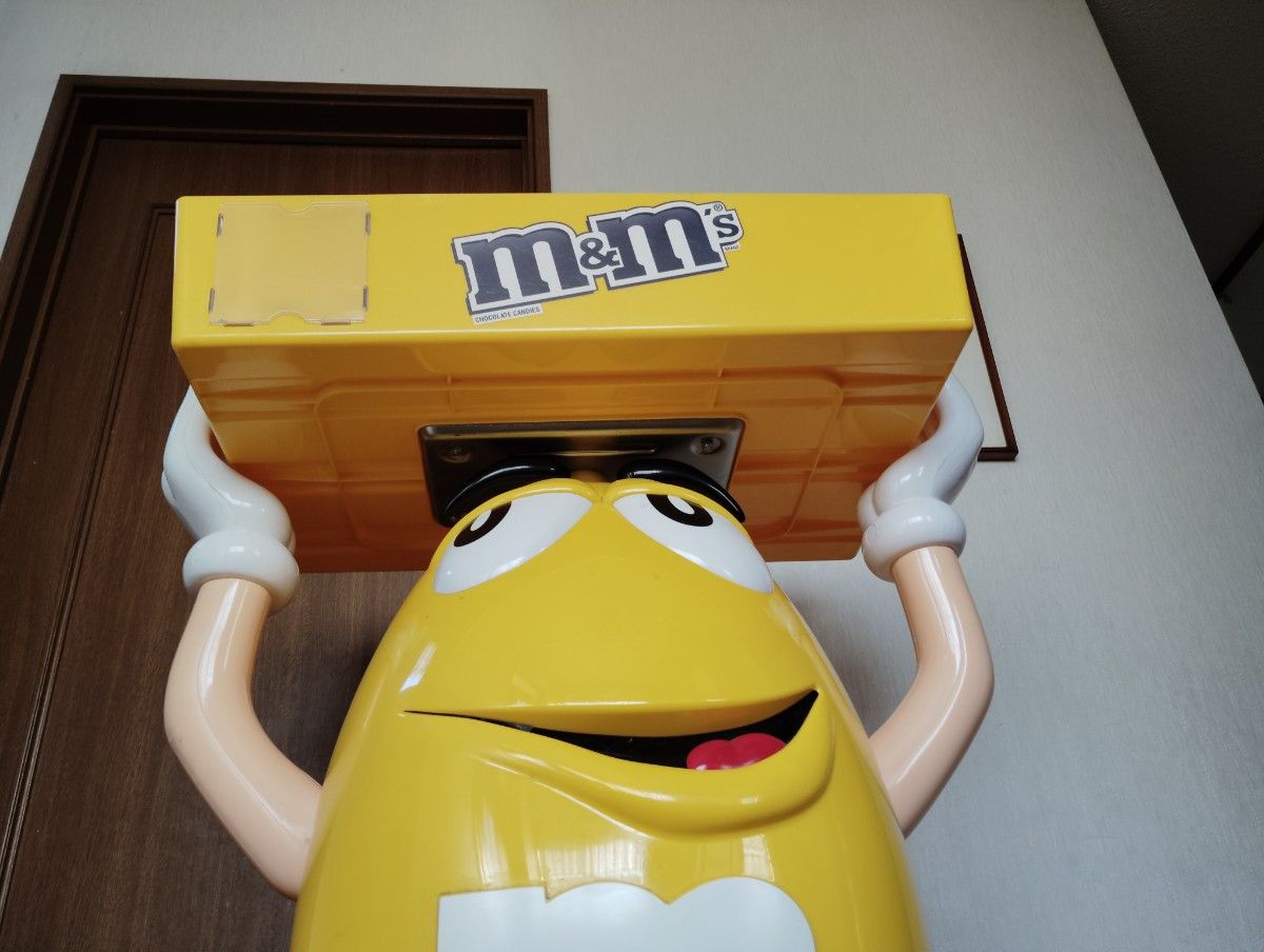 M&M's エムアンドエムズ イエロー キャラクター ディスプレイ｜Yahoo