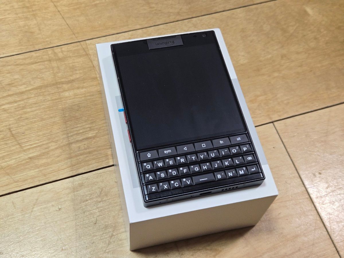 極美品】Unihertz Titan2 【付属品完備】 極美品】Unihertz Titan2