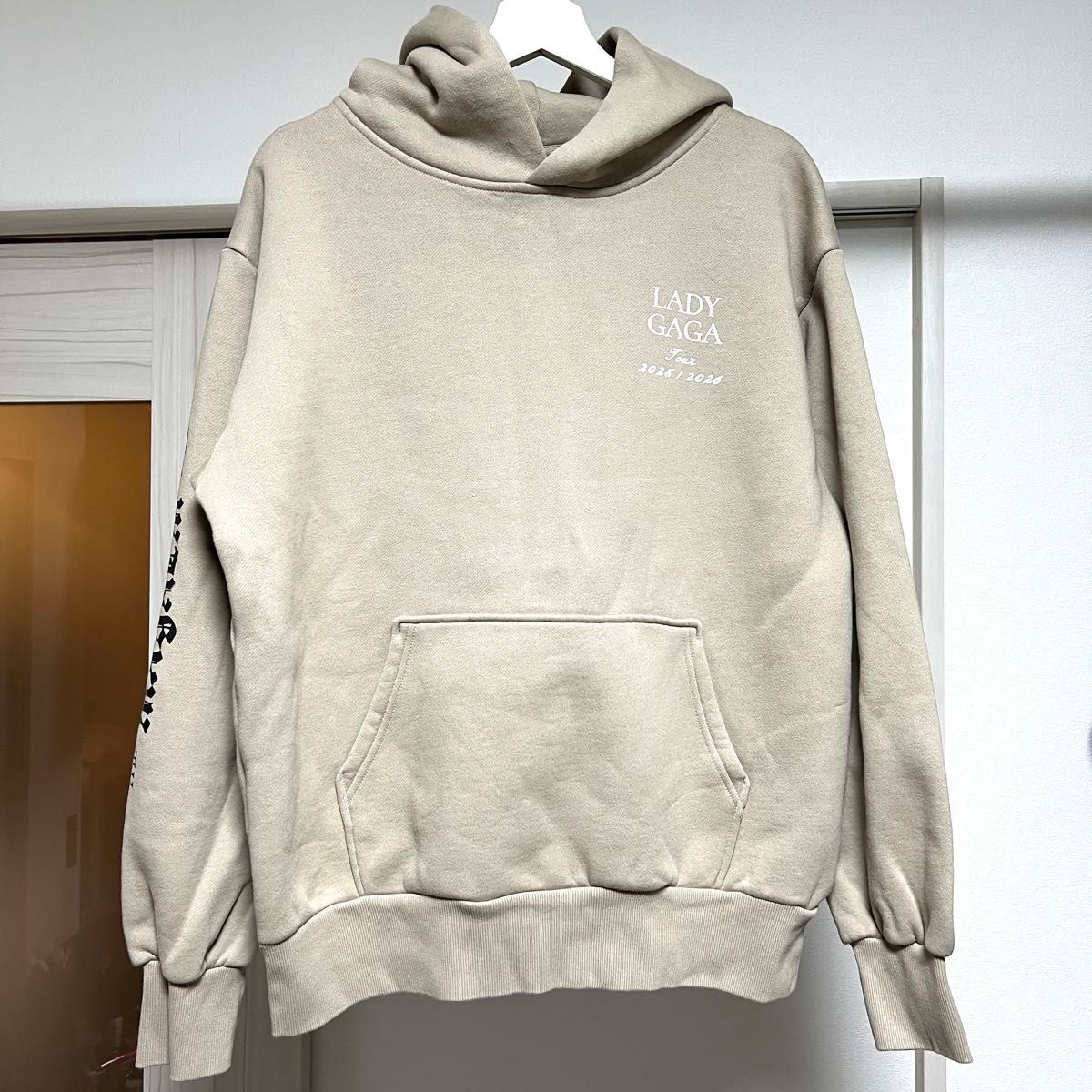 新品Lady Gaga The MAYHEM Ball 公式限定フーディ｜Yahoo!フリマ（旧