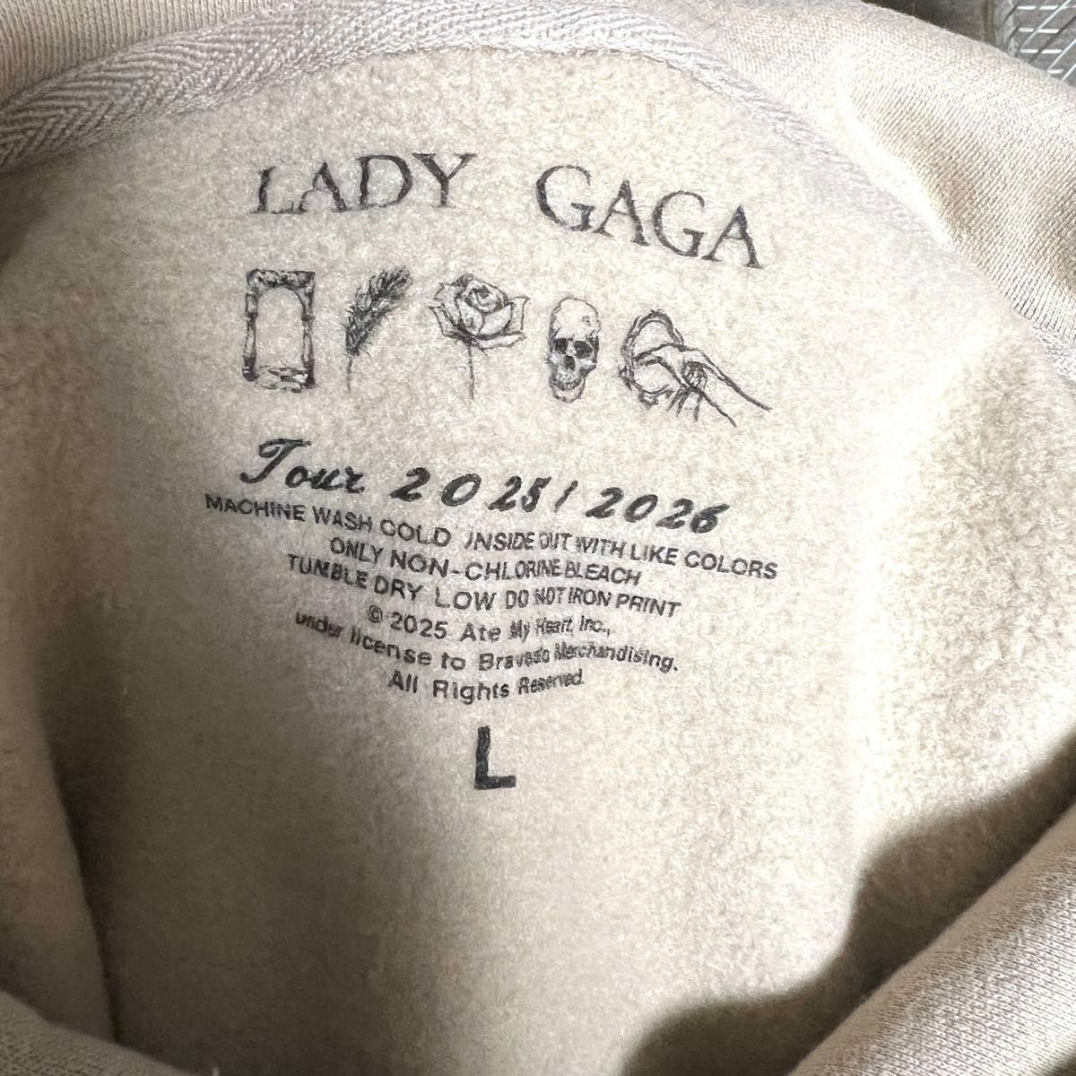 新品Lady Gaga The MAYHEM Ball 公式限定フーディ｜Yahoo!フリマ（旧