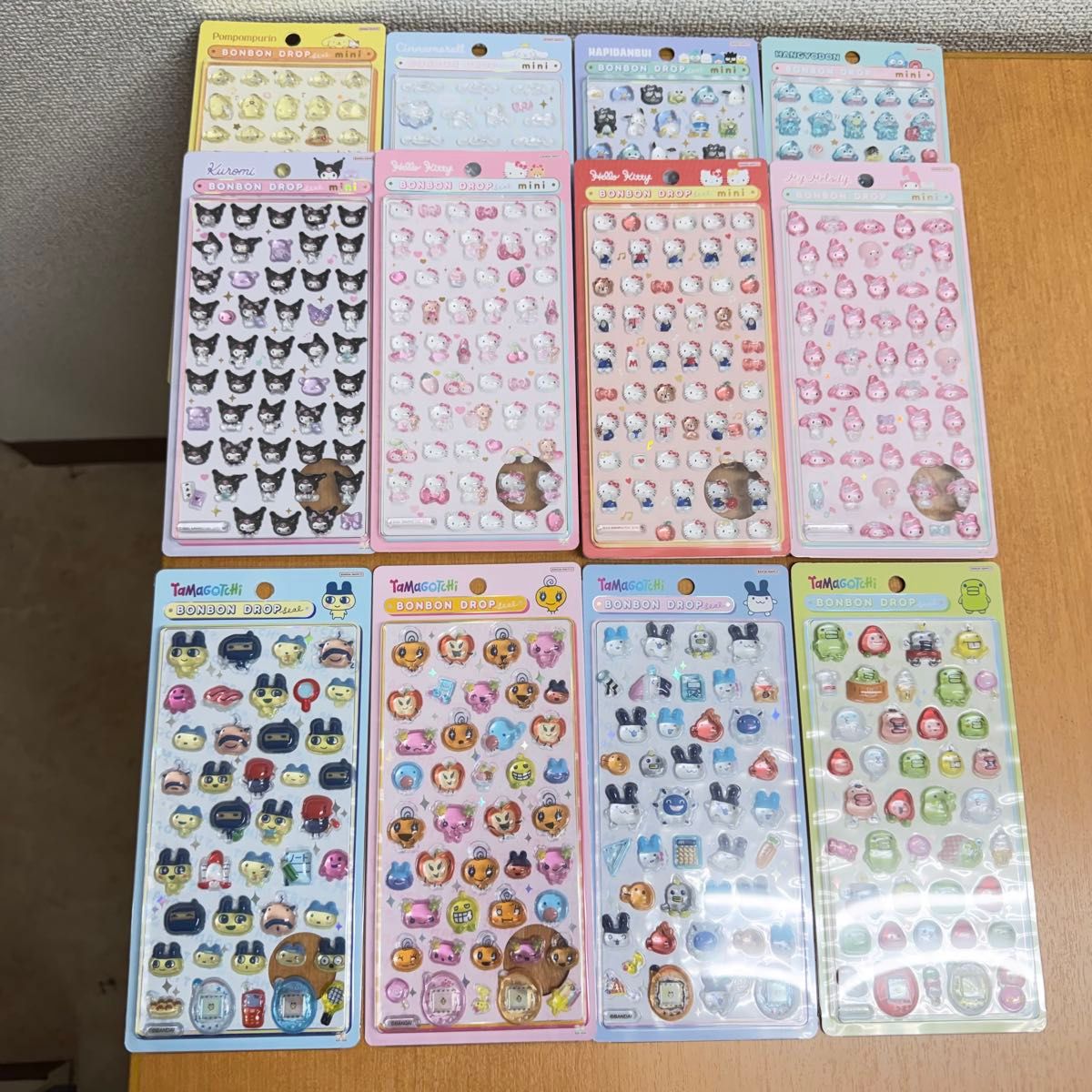 正規品 ボンボンドロップシール サンリオミニ8種 たまごっち4種