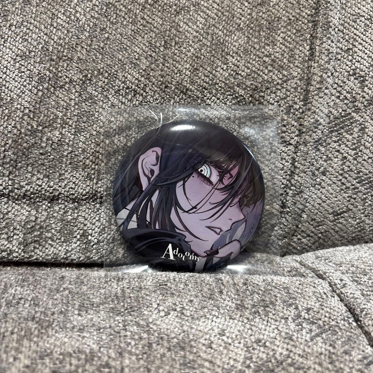 Ado 5th Anniversary Exhibition “Adotomy” ランダム缶バッジキー