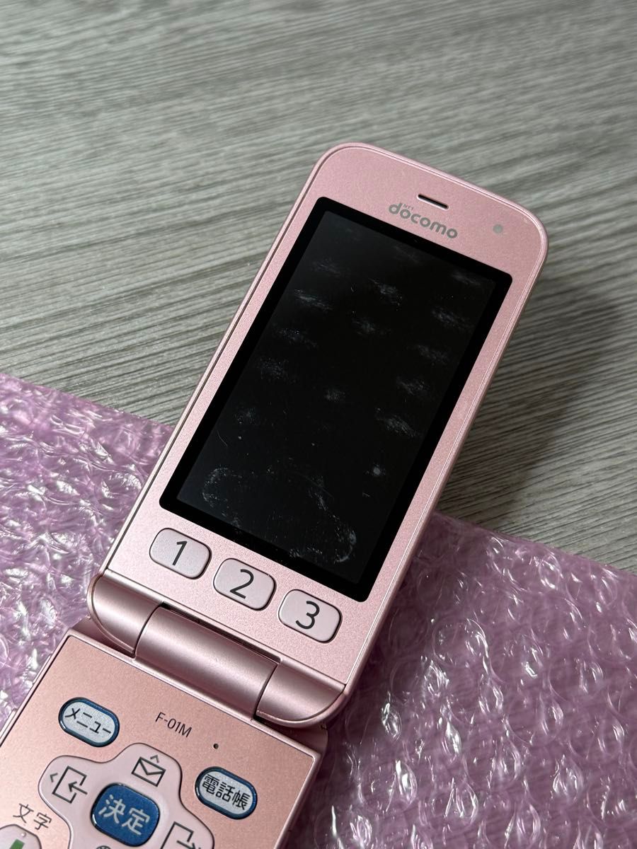 中古 SIMフリードコモ らくらくホン F-01M ピンク 一括購入｜Yahoo