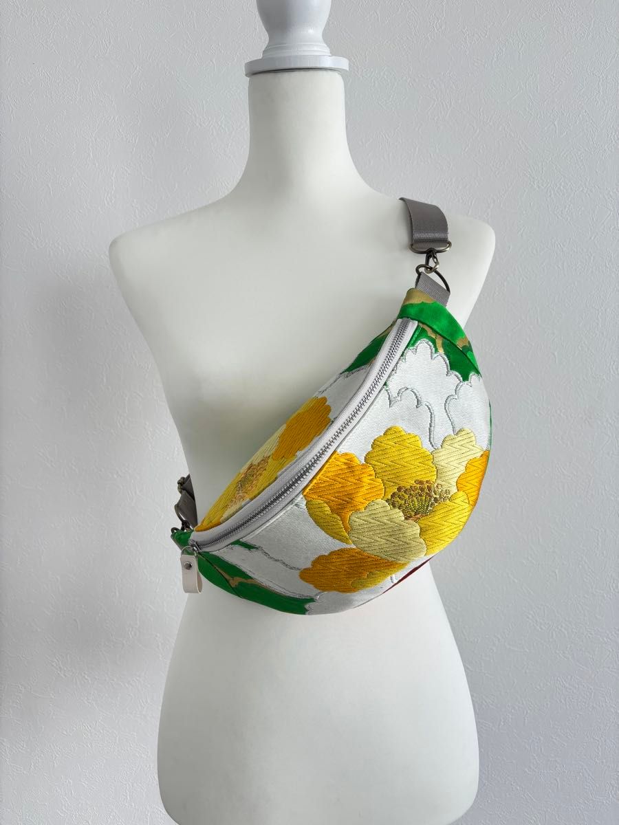 帯リメイク スリングバッグ｜ボディバッグ・クロスボディ｜一点物 帯