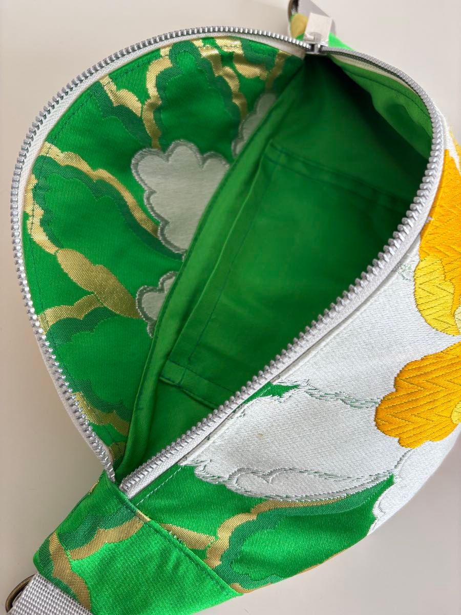 帯リメイク スリングバッグ｜ボディバッグ・クロスボディ｜一点物 帯