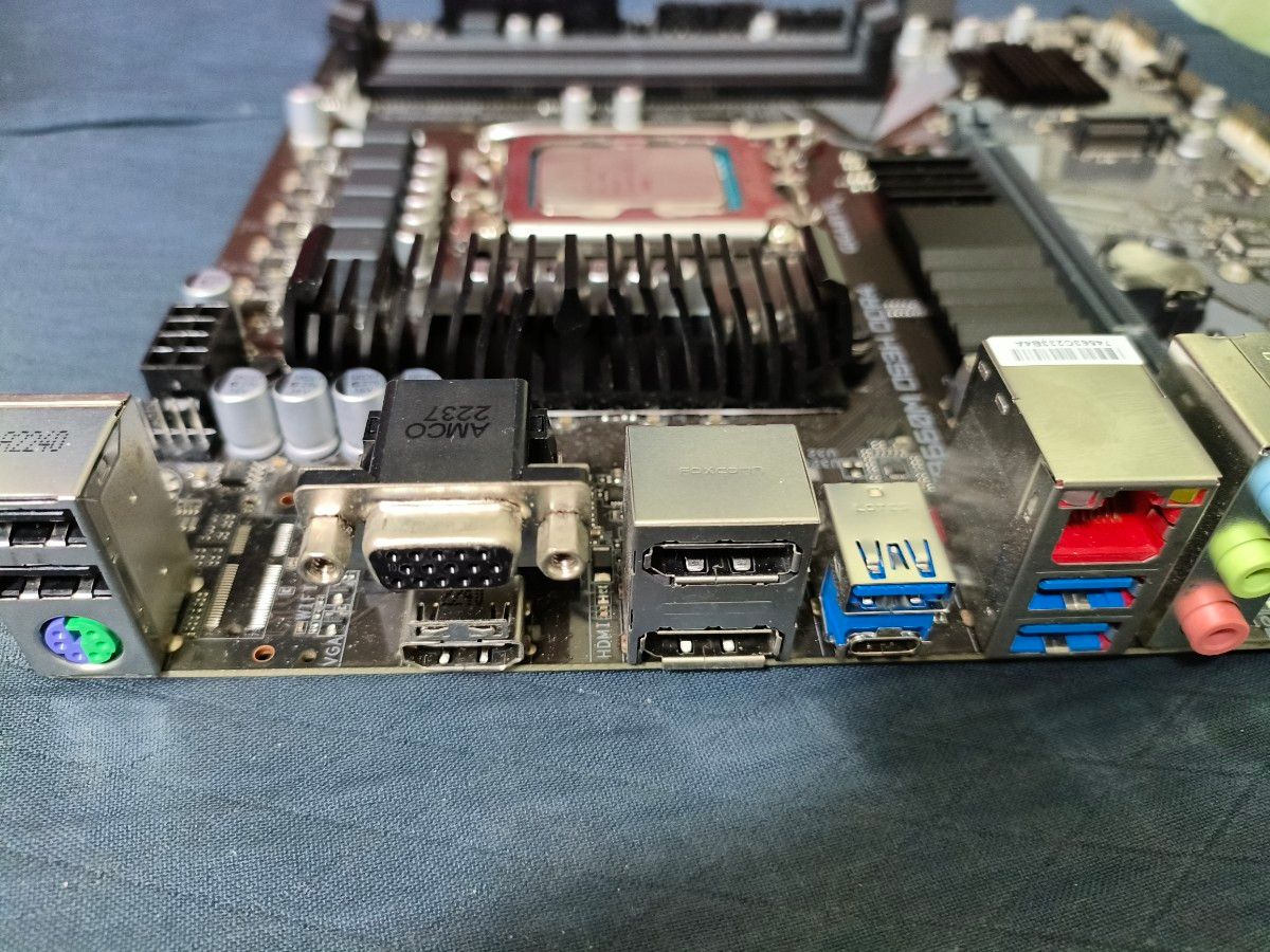 Intel i3-12100F AsrockB660Mマザーメモリ8G×2セット Intel i3-12100F