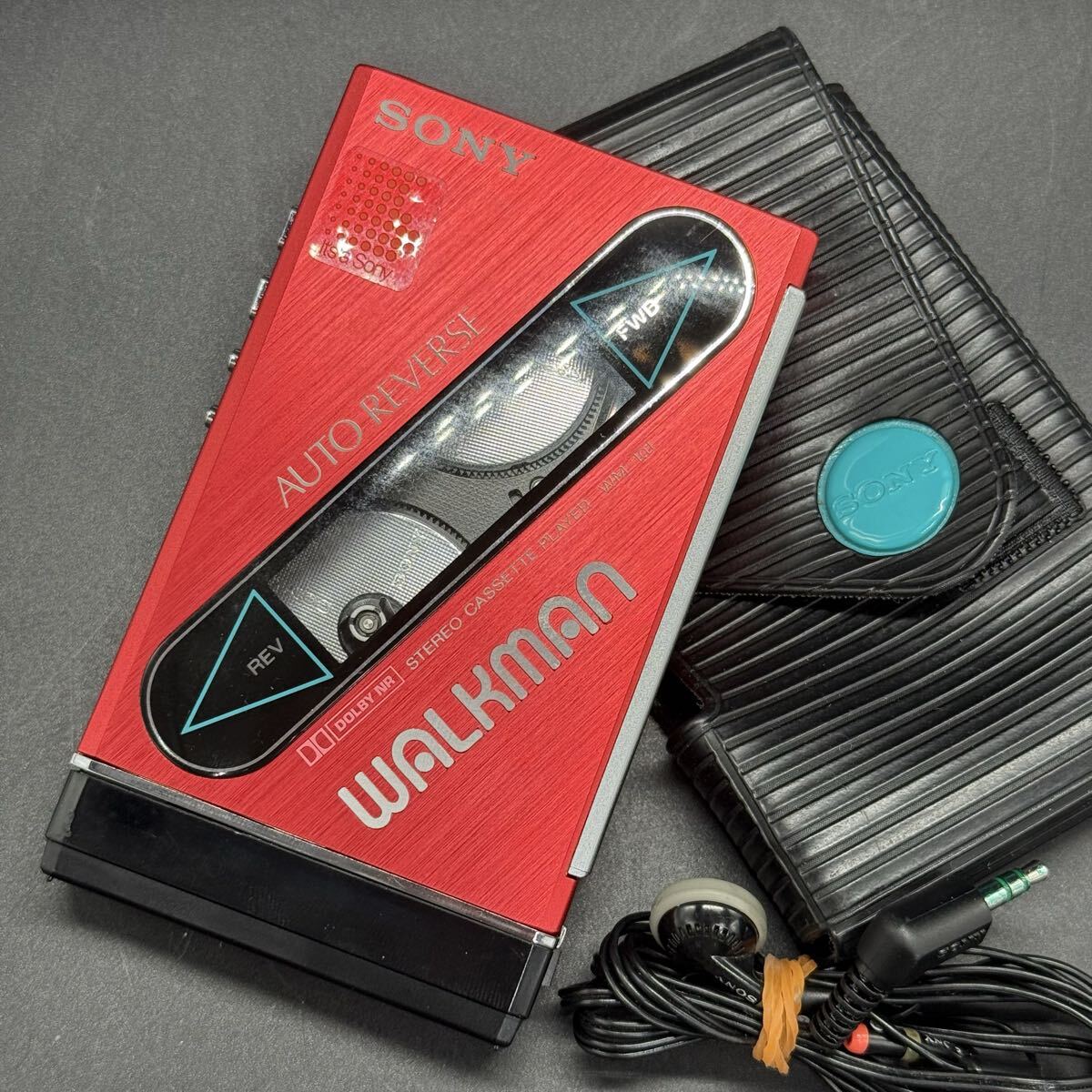 SONYWM-101カセットウォークマンレッド イヤフォンなし本体のみ