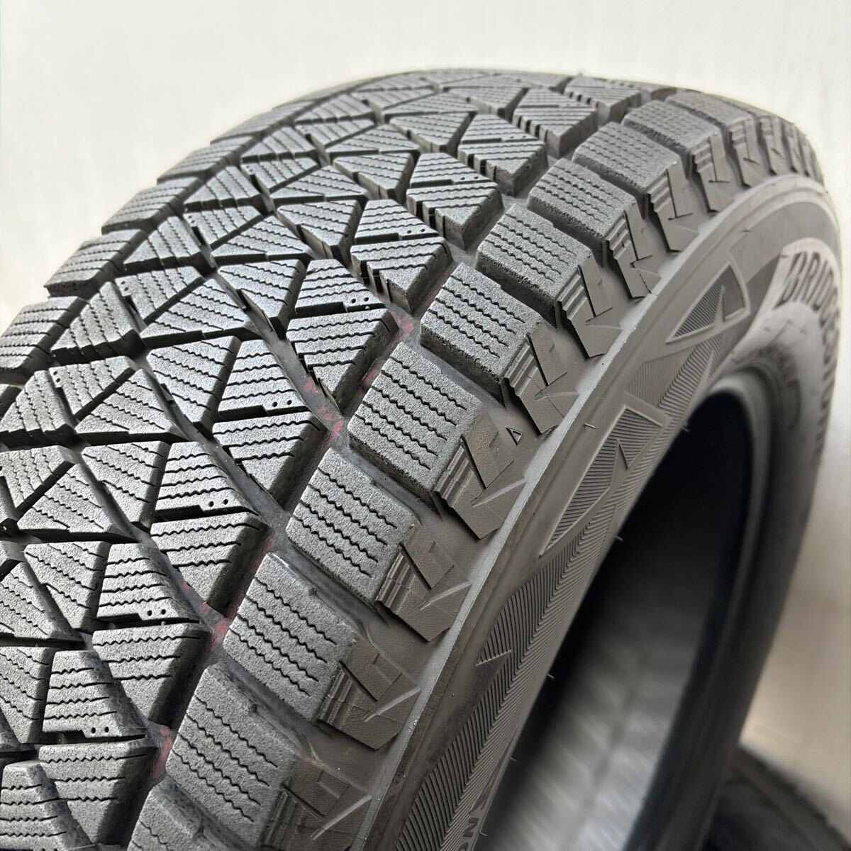 超バリ山 ブリヂストン BLIZZAKブリザック DM-V2 225/65R17 2本SET