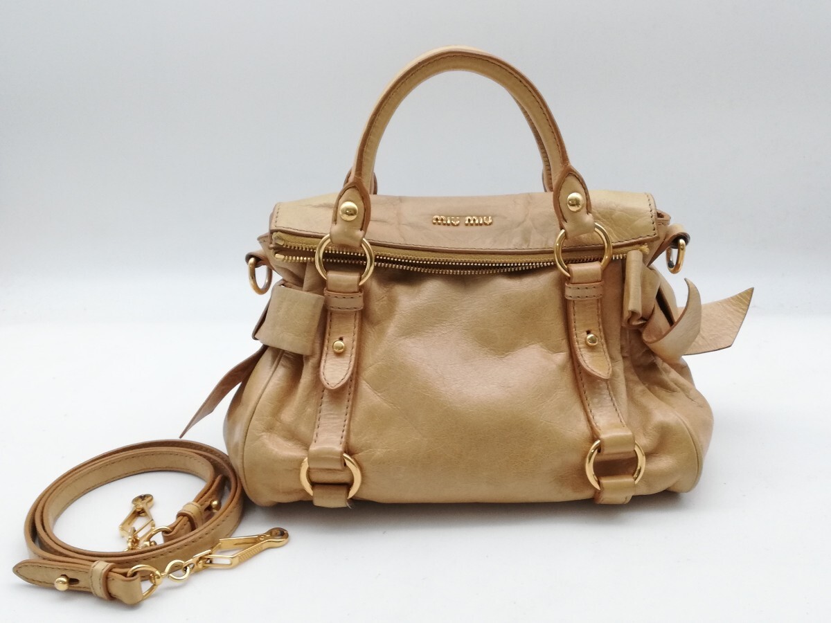 miu miu ハンドバッグ 2way レザー ロゴ ベージュ系 ショルダーバッグ