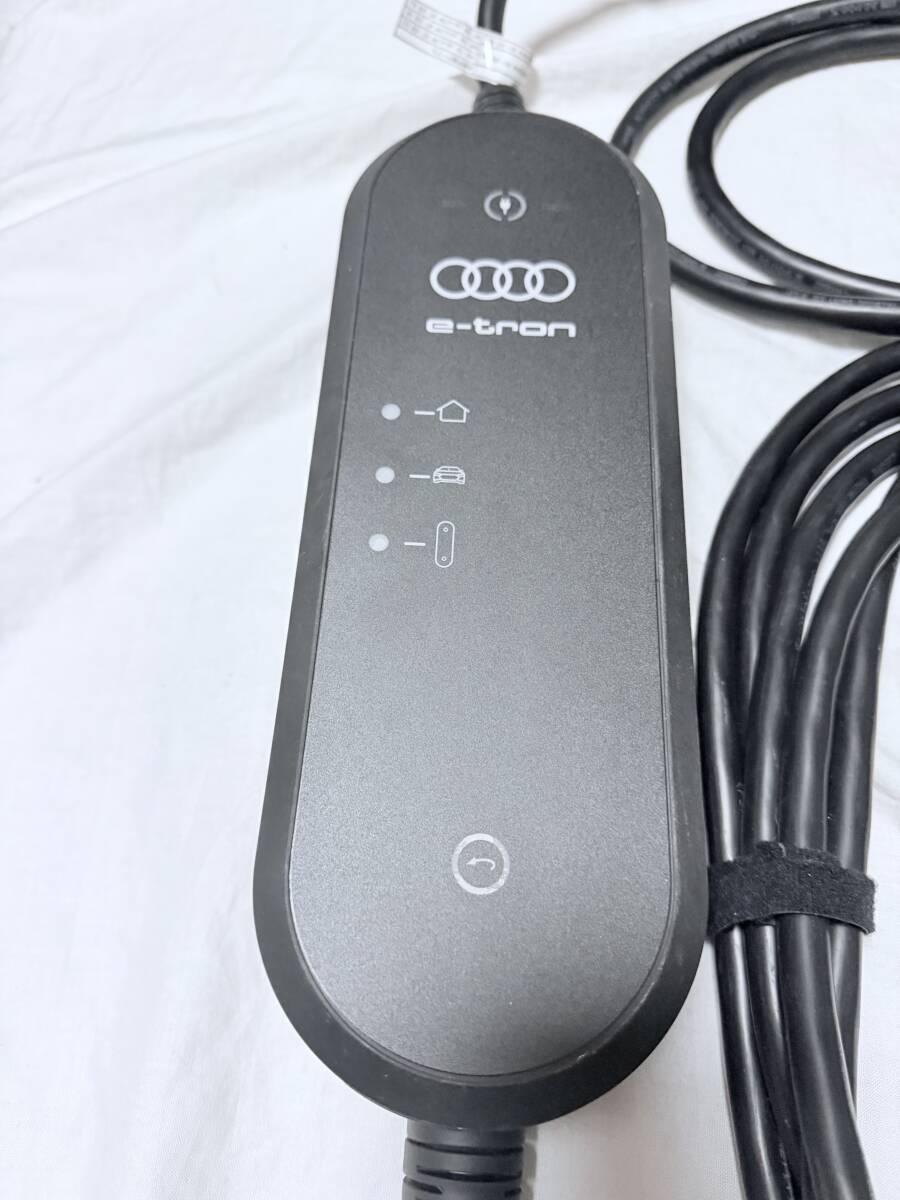 アウディ純正 EV充電ケーブル e-tron用 収納バック付き｜Yahoo!フリマ