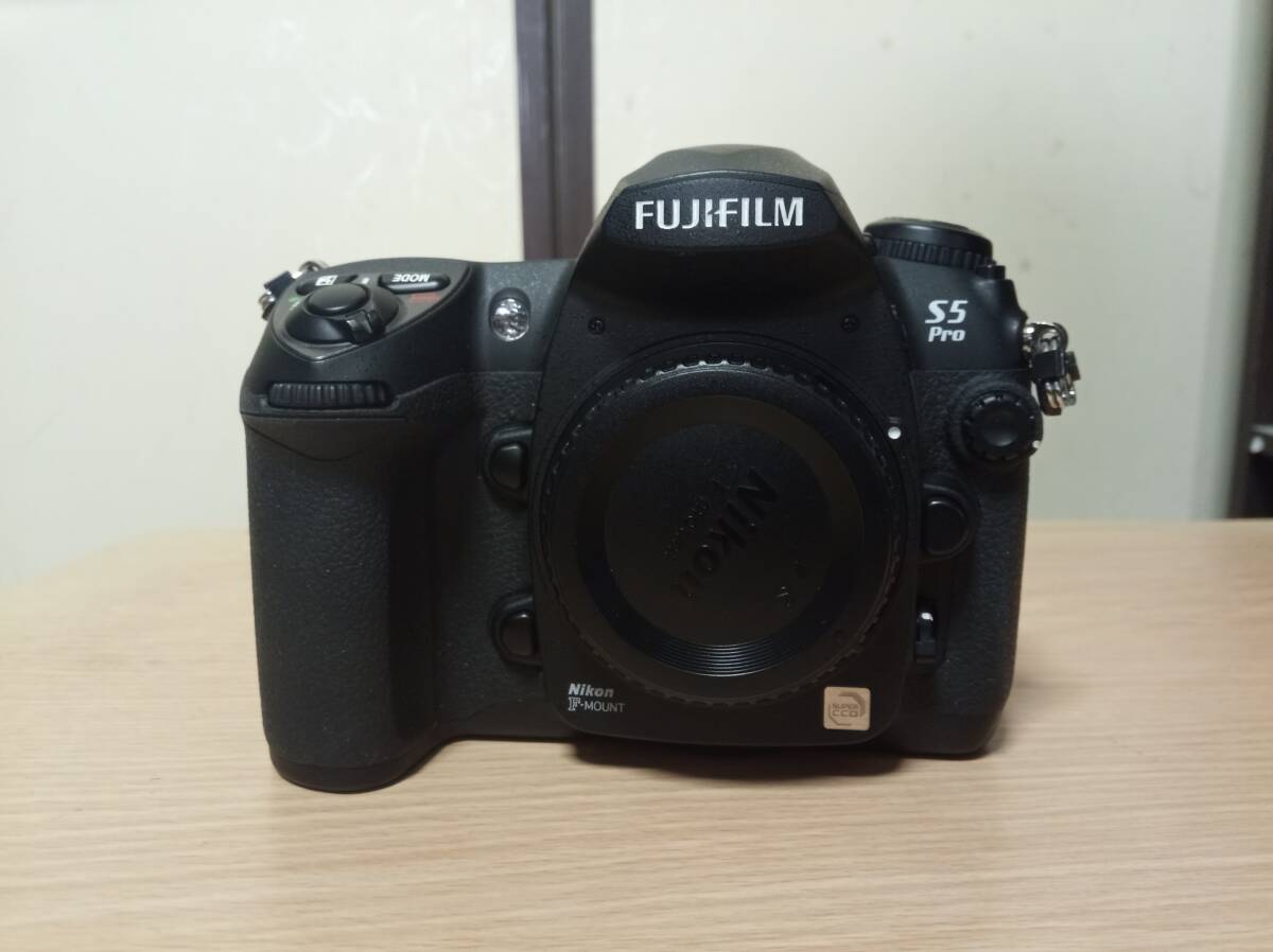 ジャンク品 Fujifilm S5 Pro デジタル一眼レフカメラ｜Yahoo!フリマ