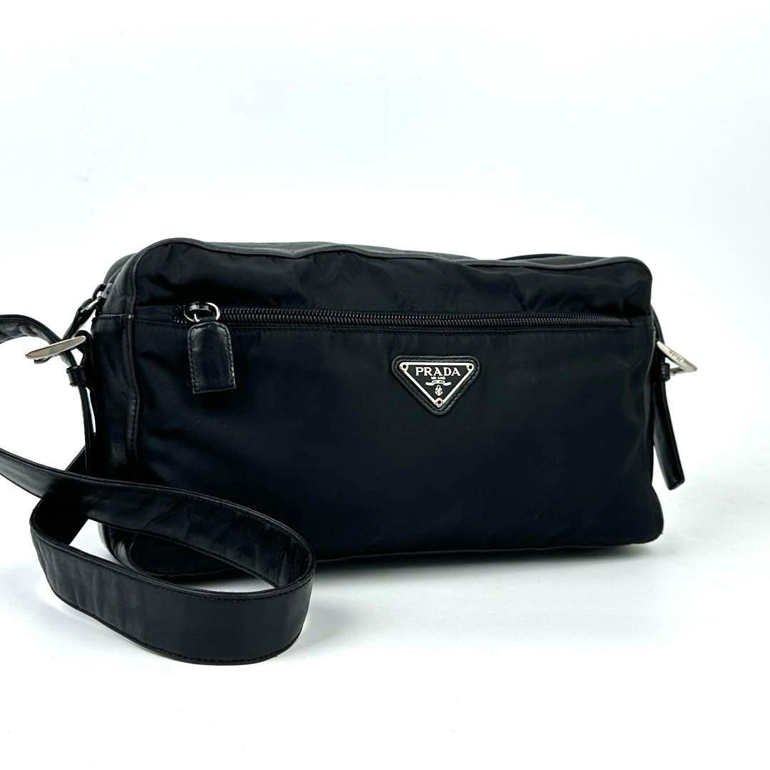 極美品 PRADA プラダ 三角ロゴ プレート トライアングル シルバー金具