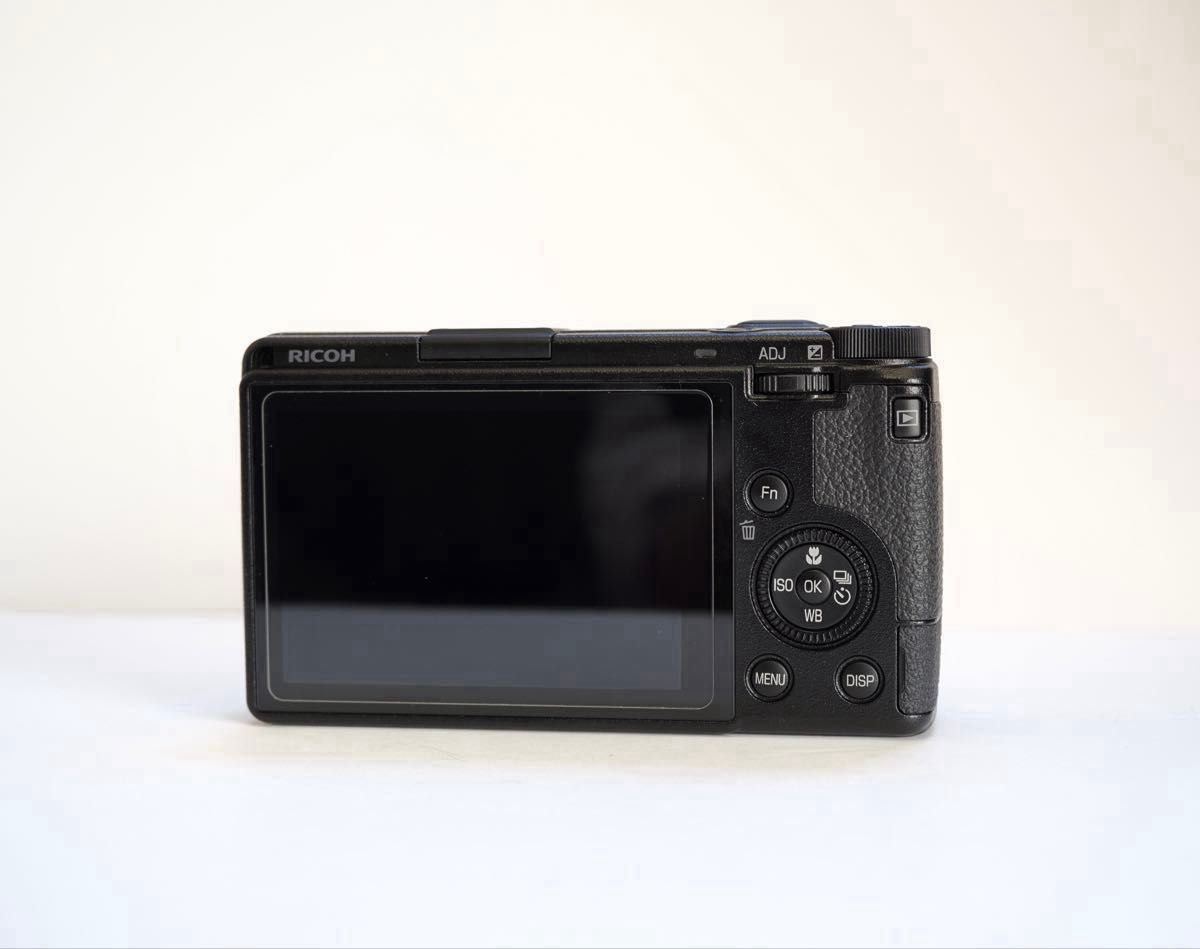美品】RICOH GR III ショット数約1500枚｜Yahoo!フリマ（旧PayPayフリマ）