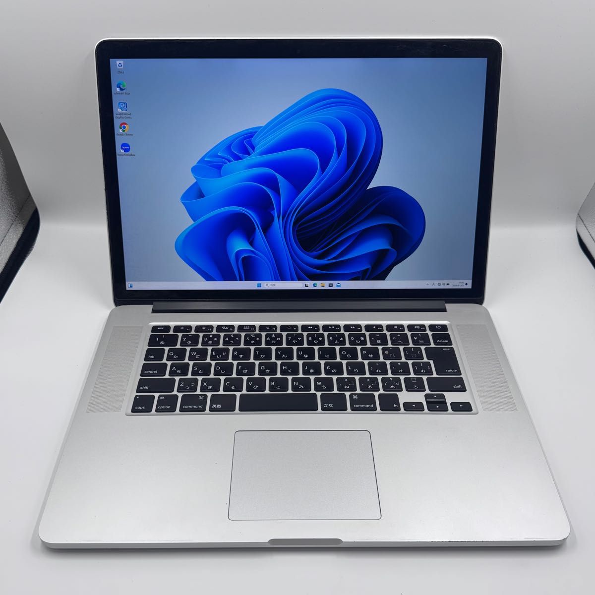 MacBook Pro 15inch Core i7 16GB SSD1TB CTO上位モデル Windows 動画