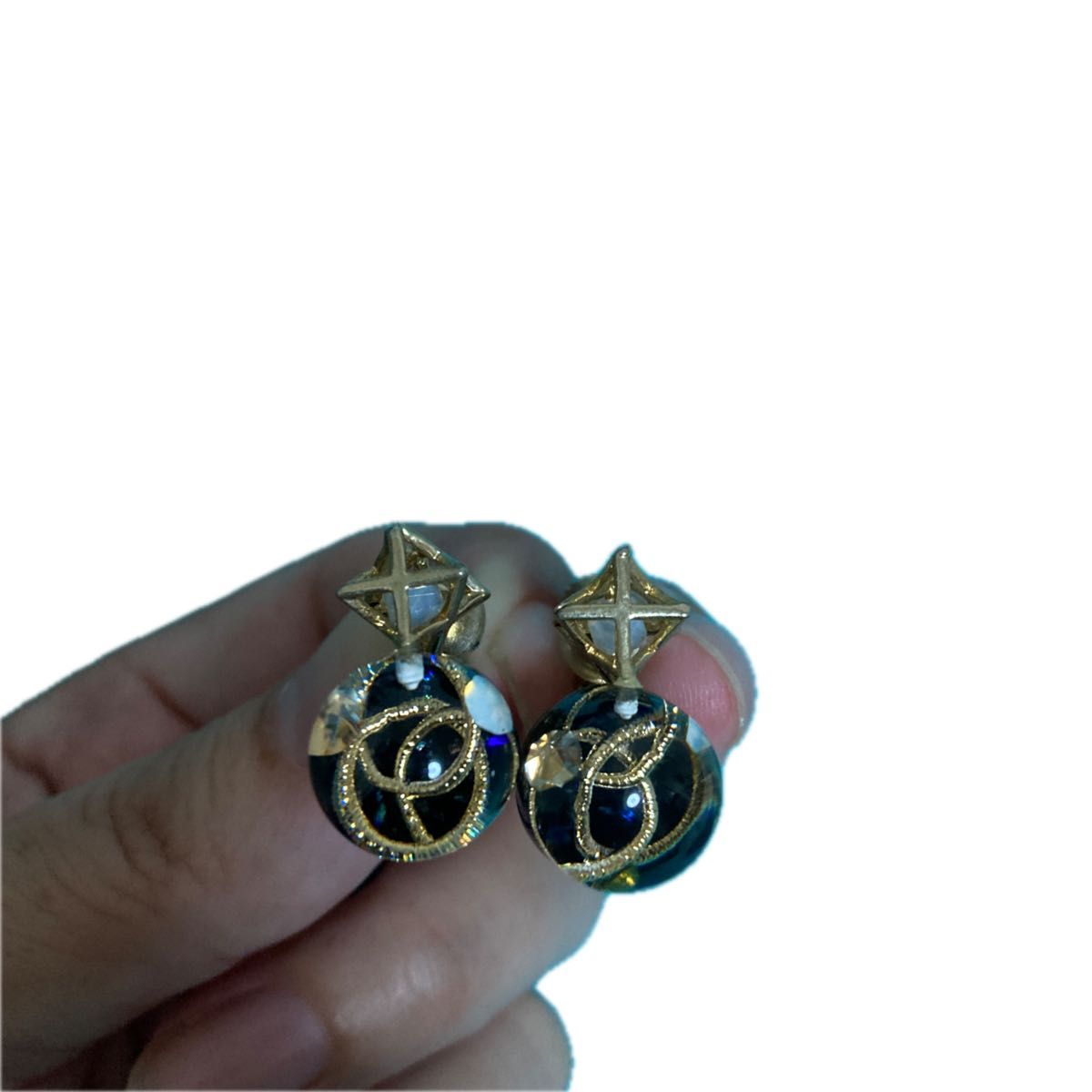 CC ココマーク ブラック ゴールド ピアス 宇宙モチーフガラス｜Yahoo