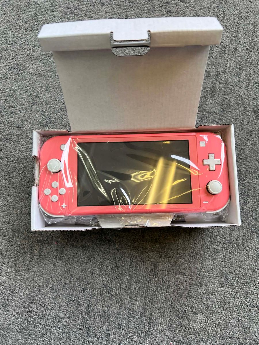 中古・Nintendo Switch Lite コーラル・箱あり・充電器｜Yahoo!フリマ