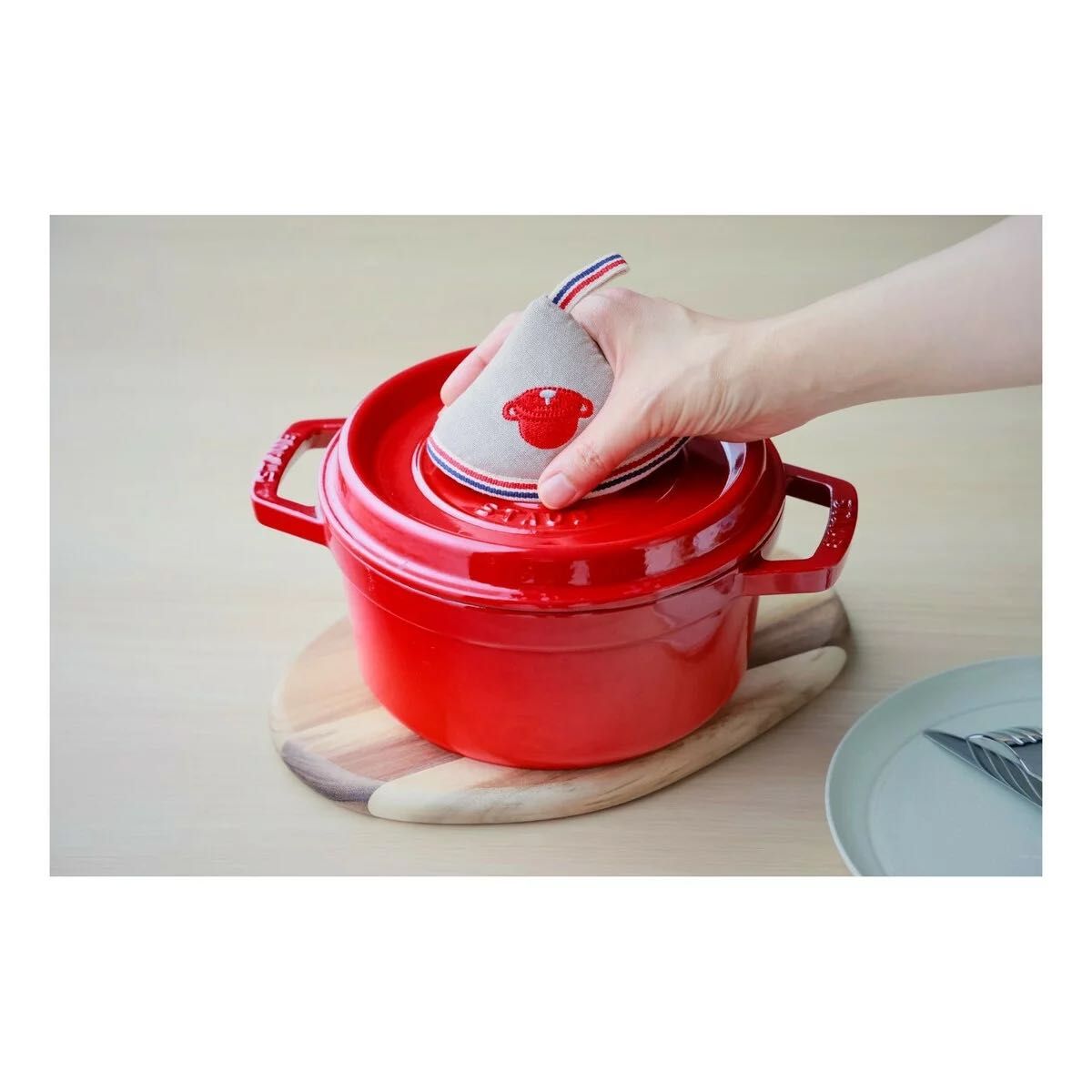 新品未開封 国内正規品 ストウブ Staub シャローココットラウンド