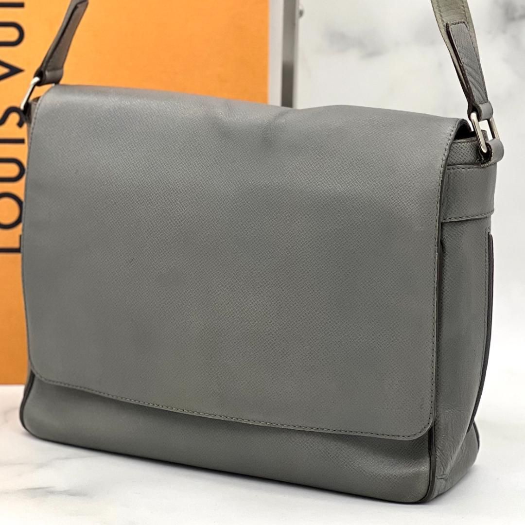 ルイヴィトン タイガ ロマンMM グレー メッセンジャー ビジネス