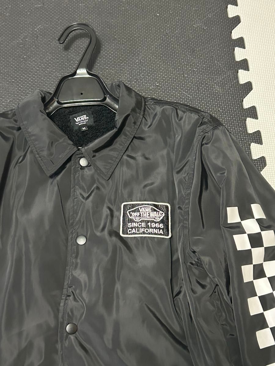 VANS ナイロンコーチジャケット チェッカーフラグ 裏ボア 中綿 黒