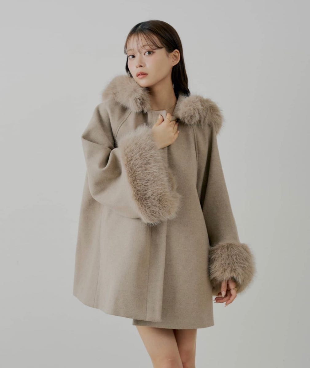 Chico チコ ファー付きフード襟マルチwayケープコート アウター