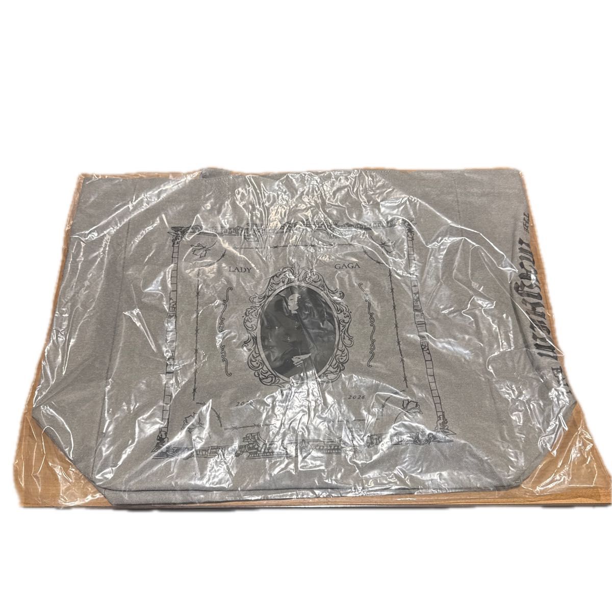 新品未開封 レディガガ The MAYHEM Ball トートバッグ レディーガガ