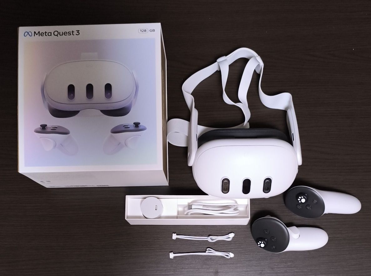 Meta Quest 3 128GB VRヘッドセット + 純正アクセサリーセット｜Yahoo