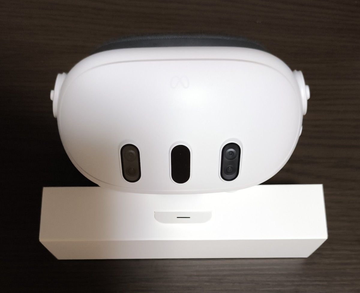 Meta Quest 3 128GB VRヘッドセット + 純正アクセサリーセット｜Yahoo