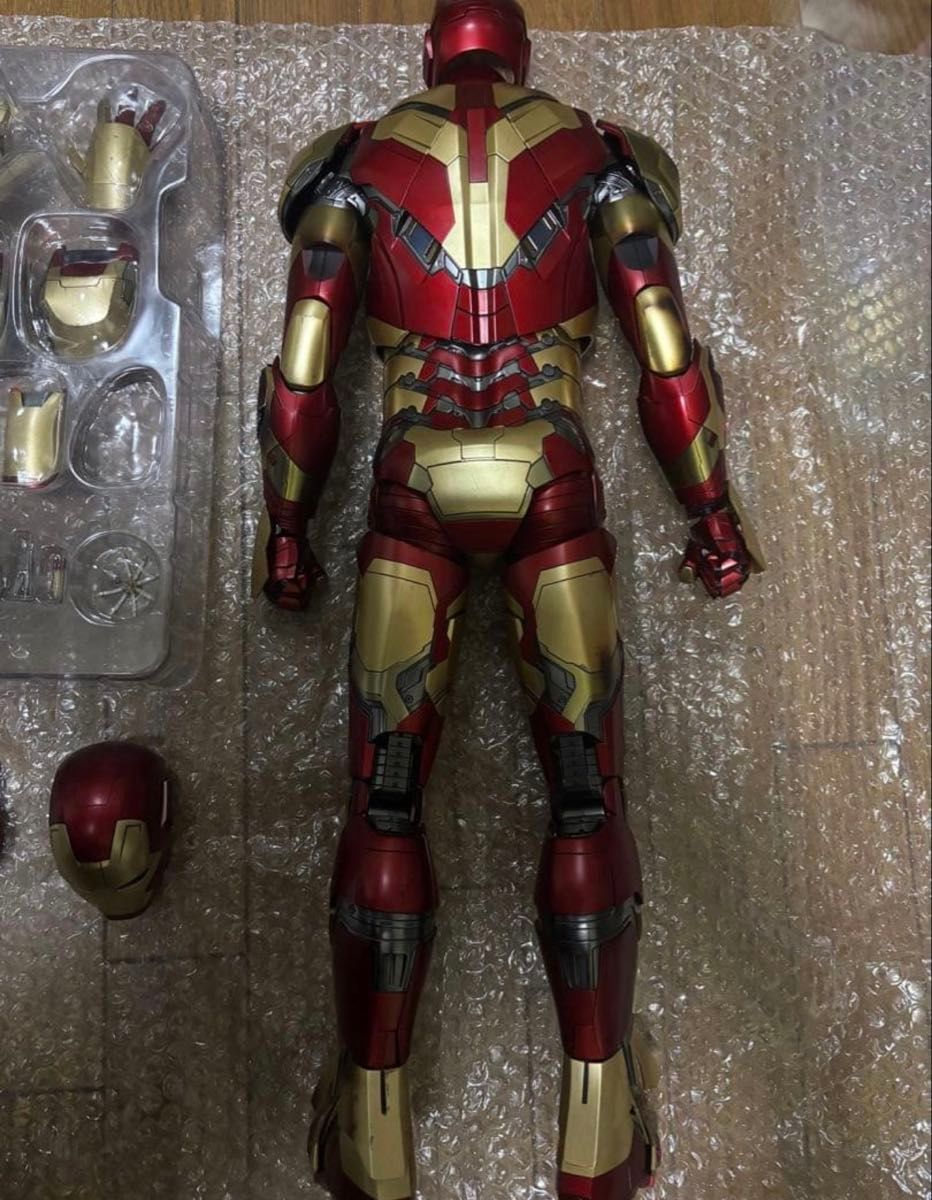 ホットトイズ アイアンマン3 1/4スケールフィギュア クォーター マーク