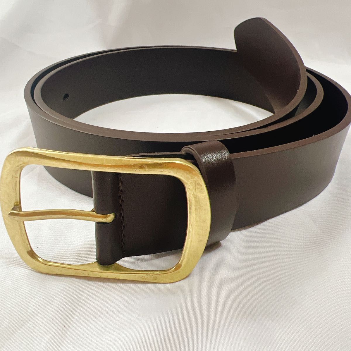 ブラウン レザーベルト ゴールドバックル シンプル カジュアル メンズ