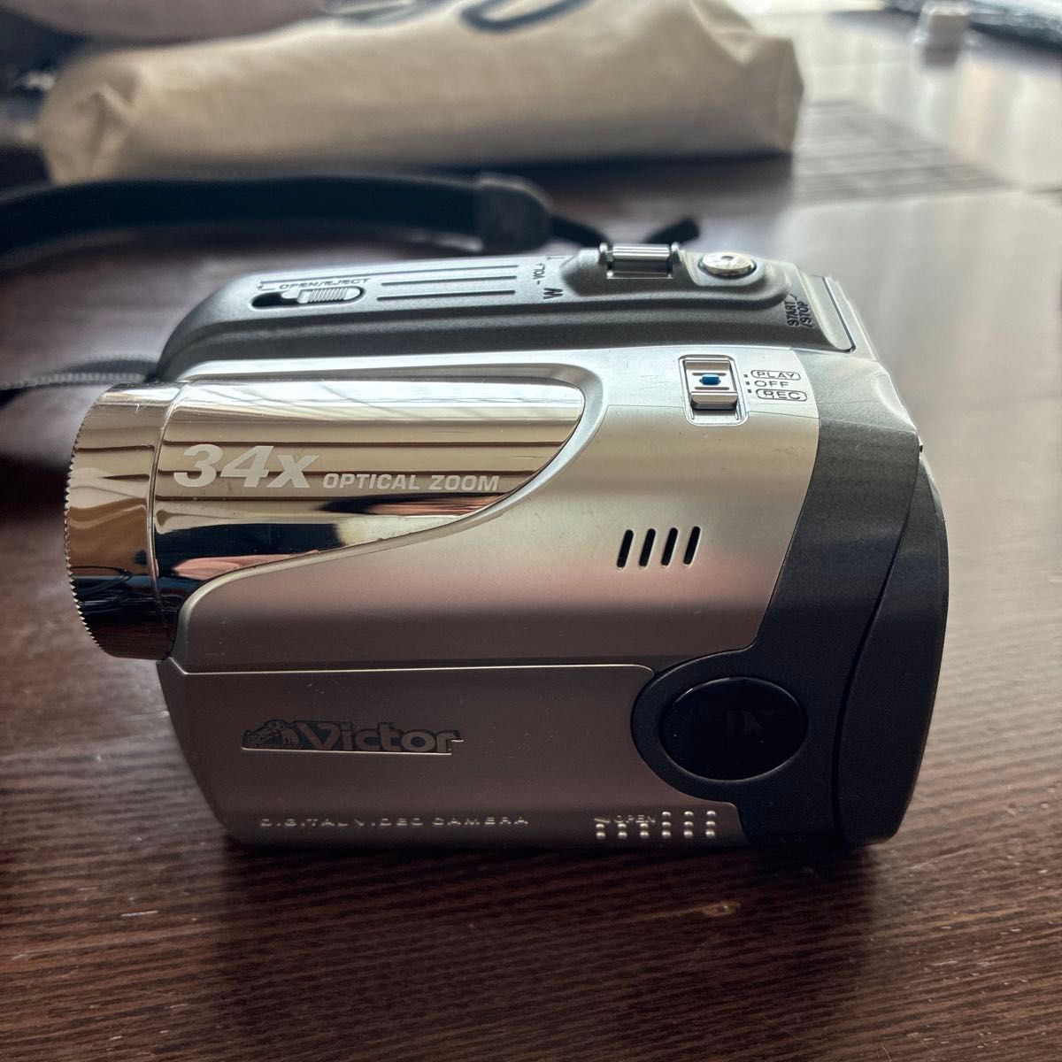 Victor ビクター デジタルビデオカメラ 34X OPTICAL ZOOM｜Yahoo