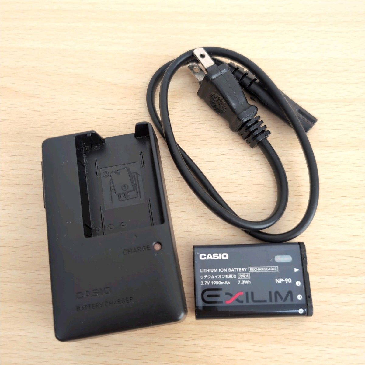 CASIO EX-H10 ピンク コンデジ 充電器付 動作品 液晶難あり｜Yahoo